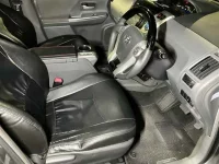 Toyota PRIUS ALPHA лот № 30075 оценка 3.5  с аукциона в Японии 6