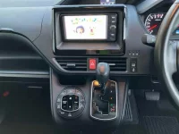 Toyota VOXY лот № 30076 оценка 4  с аукциона в Японии 5