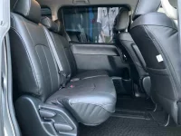 Toyota VOXY лот № 30076 оценка 4  с аукциона в Японии 7