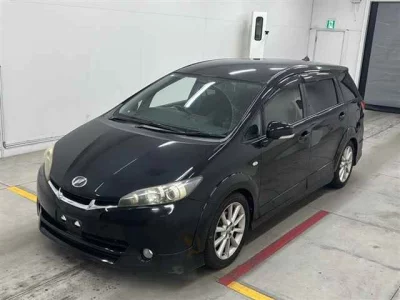 Toyota WISH  с аукциона в Японии