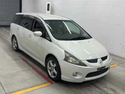 Mitsubishi GRANDIS