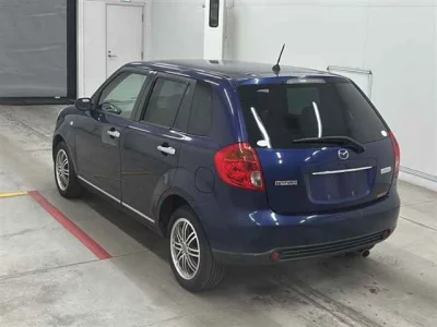 Mazda VERISA