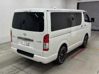 Toyota HIACE VAN лот № 30146 оценка 5  с аукциона в Японии 4