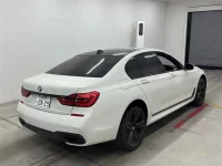 BMW 7-Series лот № 30147 оценка 3.5  с аукциона в Японии 4