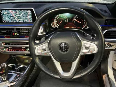BMW 7-Series  с аукциона в Японии
