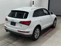 Audi Q5 лот № 30165 оценка 3.5  с аукциона в Японии 4