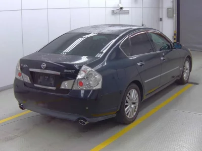 Nissan FUGA  с аукциона в Японии