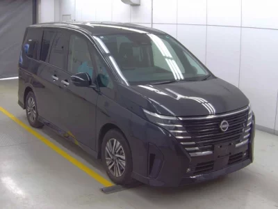 Nissan SERENA  с аукциона в Японии