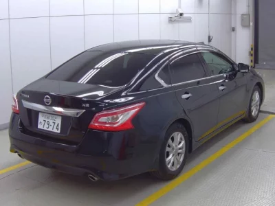 Nissan TEANA