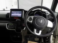 Honda N BOX лот № 3008 оценка 4  с аукциона в Японии 4