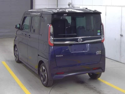 Nissan ROOX  с аукциона в Японии