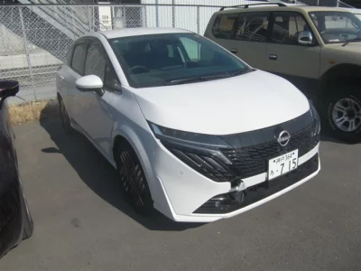 Nissan AURA