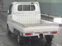Nissan CLIPPER TRUCK лот № 7002 оценка RA  с аукциона в Японии 1