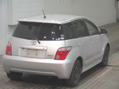 Toyota IST