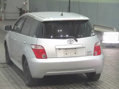 Toyota IST