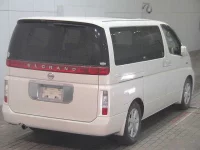 Nissan ELGRAND лот № 2204 оценка 4.5  с аукциона в Японии 3