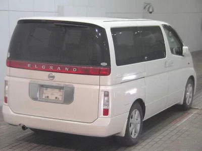Nissan ELGRAND  с аукциона в Японии