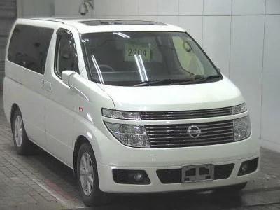 Nissan ELGRAND  с аукциона в Японии