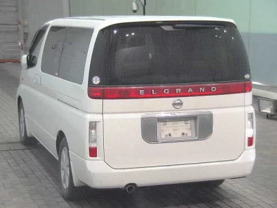 Nissan ELGRAND  с аукциона в Японии