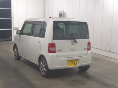 Toyota PIXIS SPACE  с аукциона в Японии