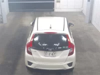Honda FIT лот № 1091 оценка 3  с аукциона в Японии 5