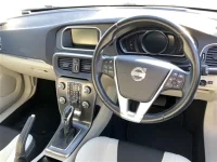 Volvo V40 лот № 3553 оценка 4  с аукциона в Японии 2