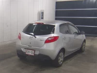 Mazda DEMIO лот № 3052 оценка R  с аукциона в Японии 4