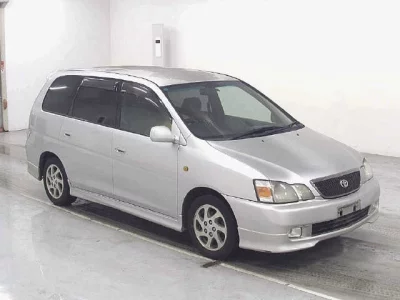 Toyota GAIA  с аукциона в Японии