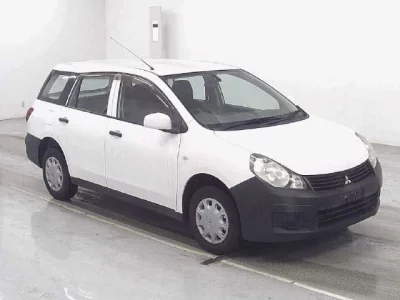 Mitsubishi LANCER VAN  с аукциона в Японии