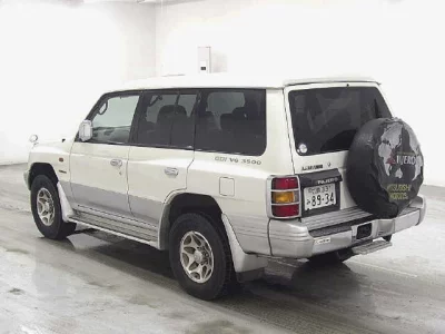 Mitsubishi PAJERO
