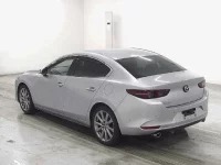 Mazda MAZDA3 лот № 3054 оценка 4.5  с аукциона в Японии 1