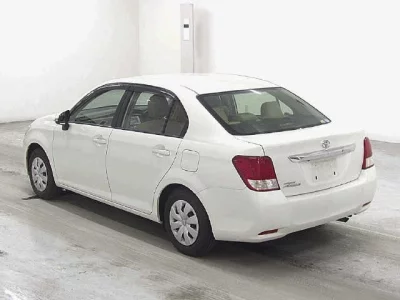 Toyota COROLLA AXIO  с аукциона в Японии