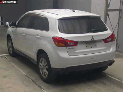 Mitsubishi RVR