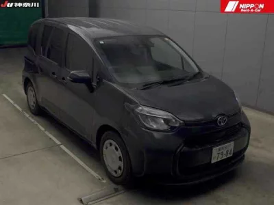 Toyota SIENTA  с аукциона в Японии