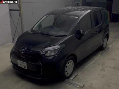 Toyota SIENTA  с аукциона в Японии