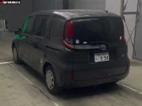 Toyota SIENTA лот № 6138 оценка R  с аукциона в Японии 1