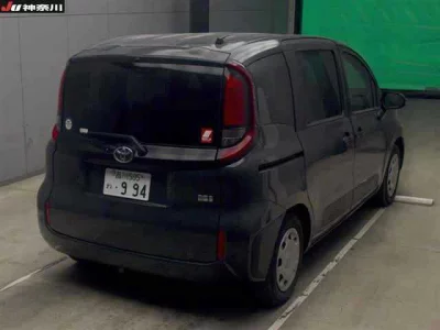 Toyota SIENTA  с аукциона в Японии