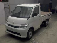 Mazda BONGO лот № 6139 оценка 3.5  с аукциона в Японии 2