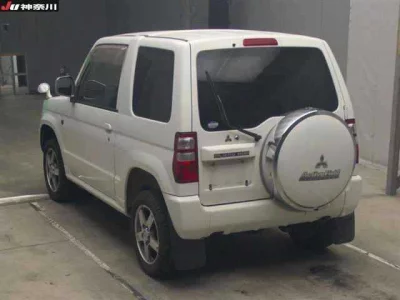 Mitsubishi PAJERO MINI