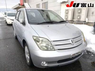 Toyota IST
