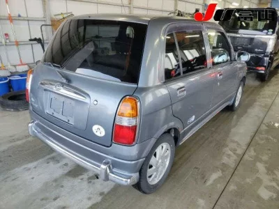 Daihatsu MIRA  с аукциона в Японии