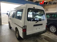 Mazda BONGO VAN лот № 1040 оценка R  с аукциона в Японии 1