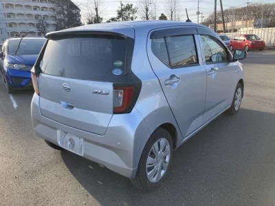 Daihatsu MIRA E S