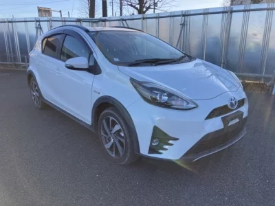 Toyota AQUA  с аукциона в Японии