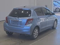 Toyota VITZ лот № 1731 оценка 3.5  с аукциона в Японии 1