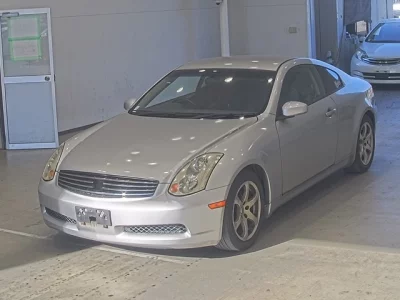 Nissan SKYLINE  с аукциона в Японии