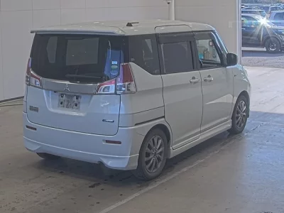 Mitsubishi DELICA D2