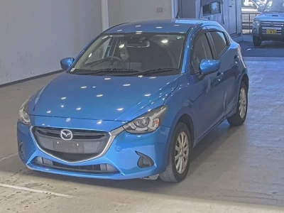 Mazda DEMIO  с аукциона в Японии