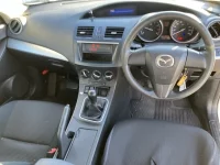 Mazda AXELA лот № 1417 оценка 3.5  с аукциона в Японии 3