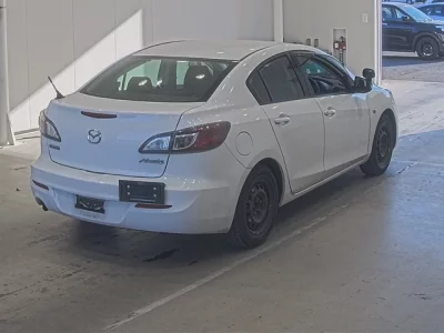 Mazda AXELA  с аукциона в Японии